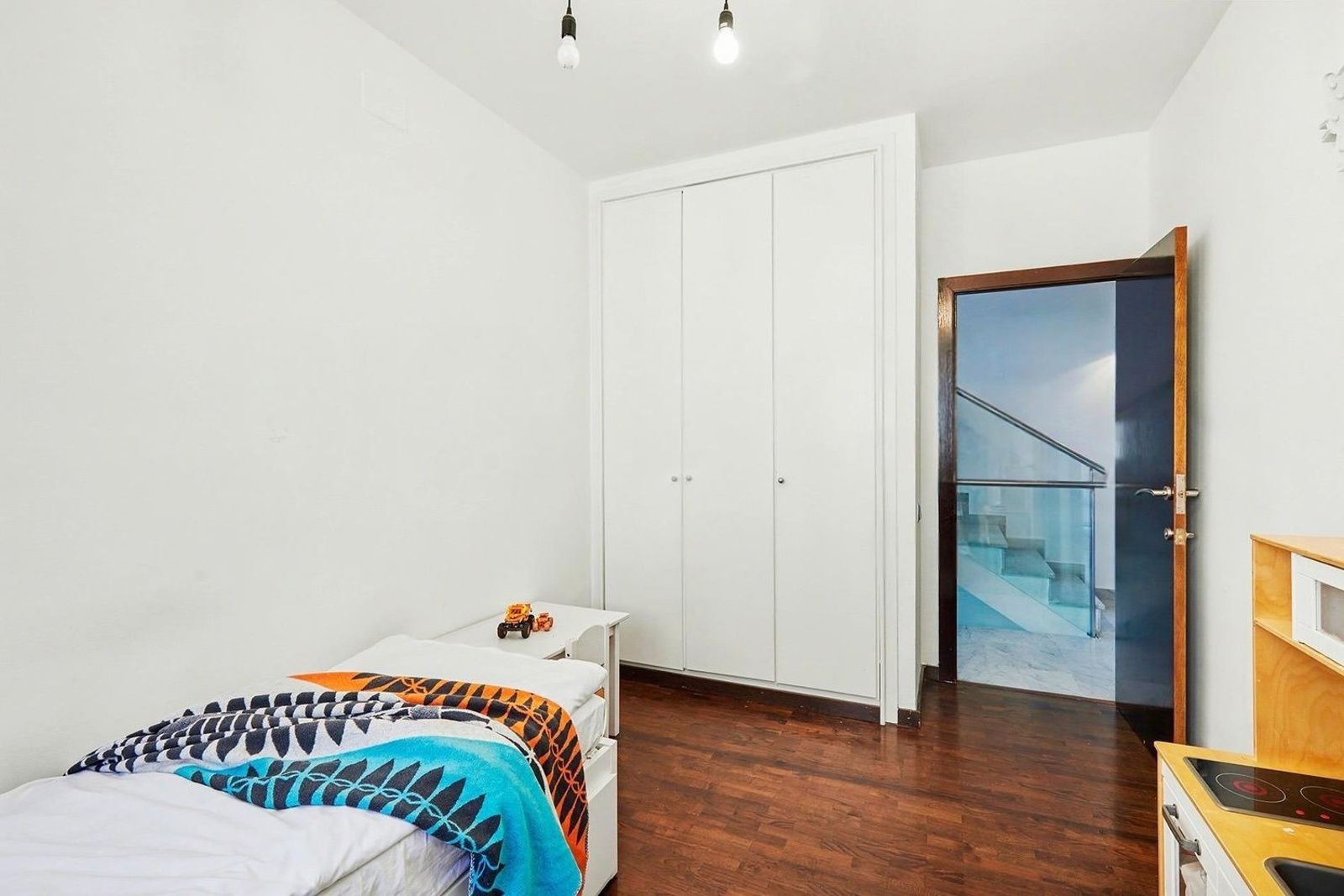 Dzīvoklis Esplugues de Llobregat, Barcelona, Spānijā 7 istabas, 489 m2 Nr. 194534