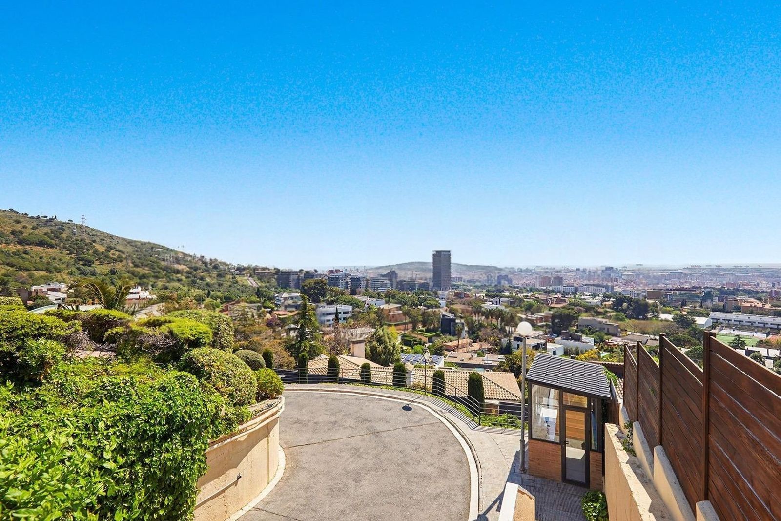 Dzīvoklis Esplugues de Llobregat, Barcelona, Spānijā 7 istabas, 489 m2 Nr. 194534