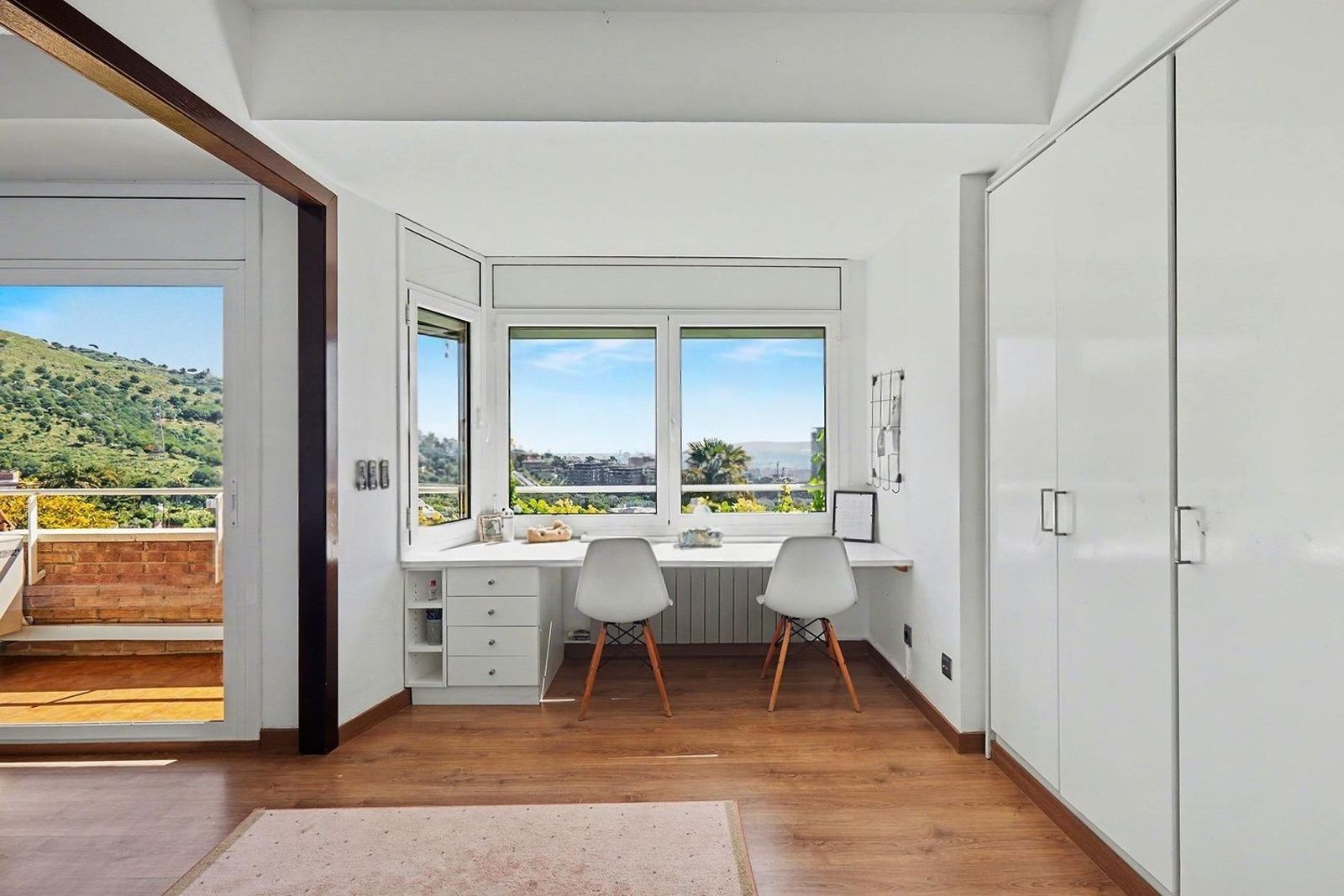Dzīvoklis Esplugues de Llobregat, Barcelona, Spānijā 7 istabas, 489 m2 Nr. 194534