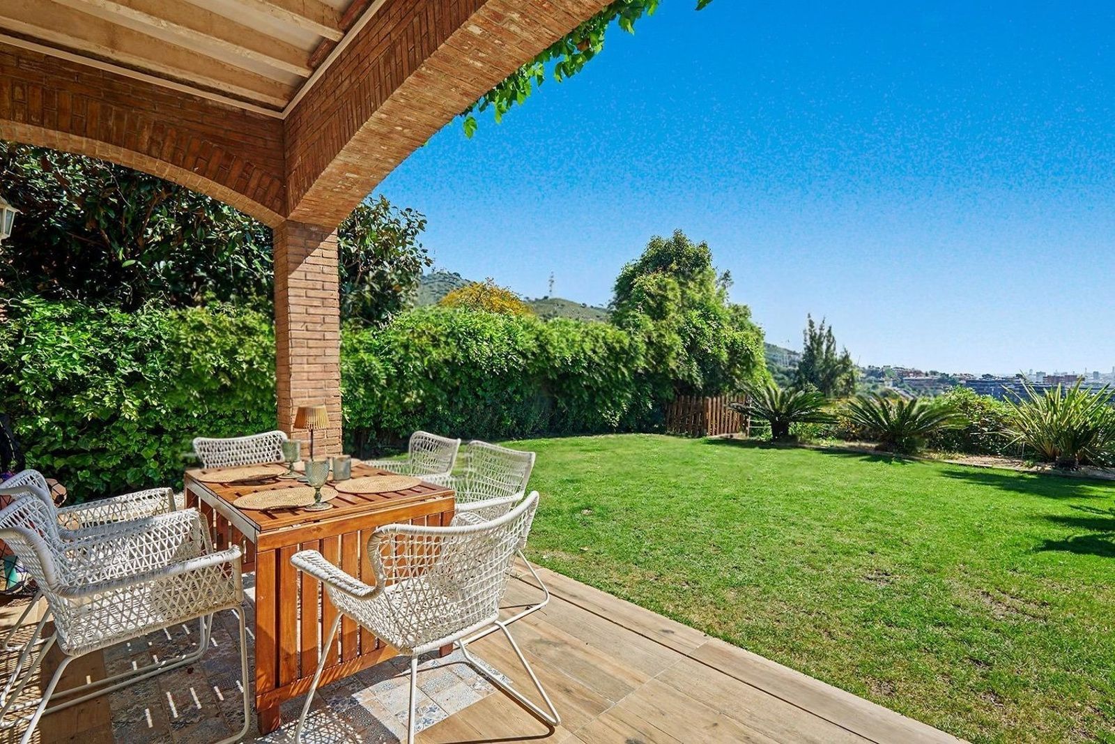 Dzīvoklis Esplugues de Llobregat, Barcelona, Spānijā 7 istabas, 489 m2 Nr. 194534