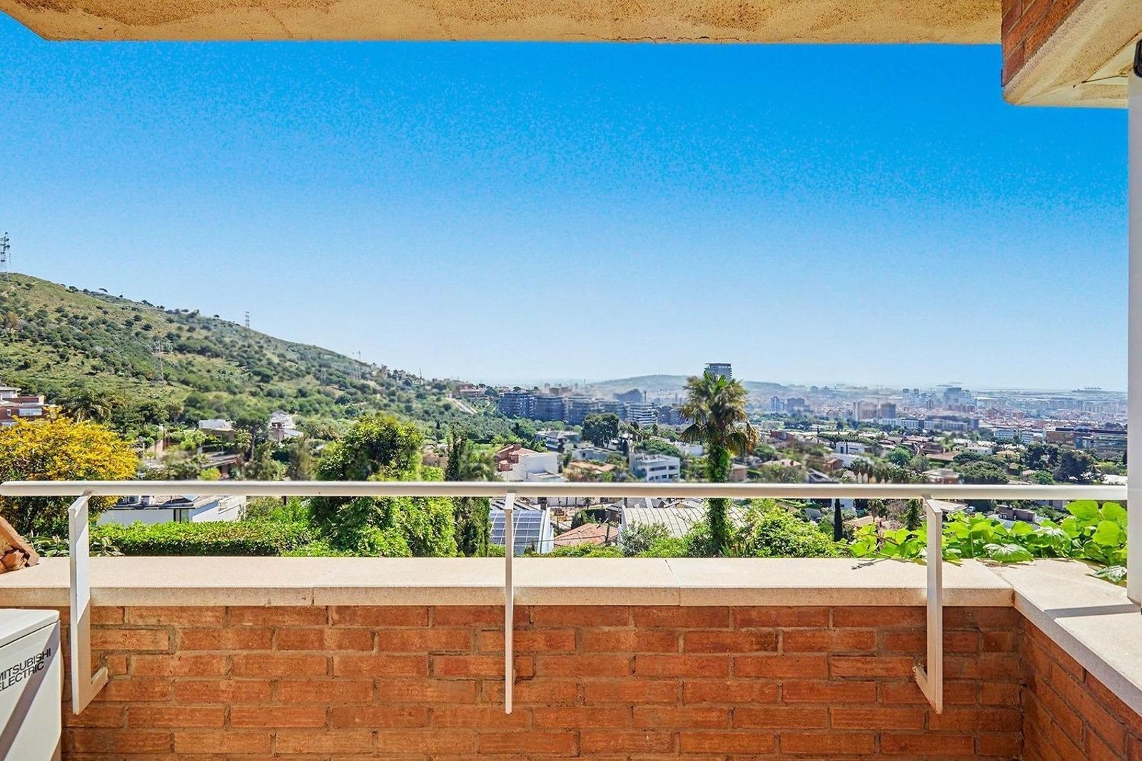 Dzīvoklis Esplugues de Llobregat, Barcelona, Spānijā 7 istabas, 489 m2 Nr. 194534