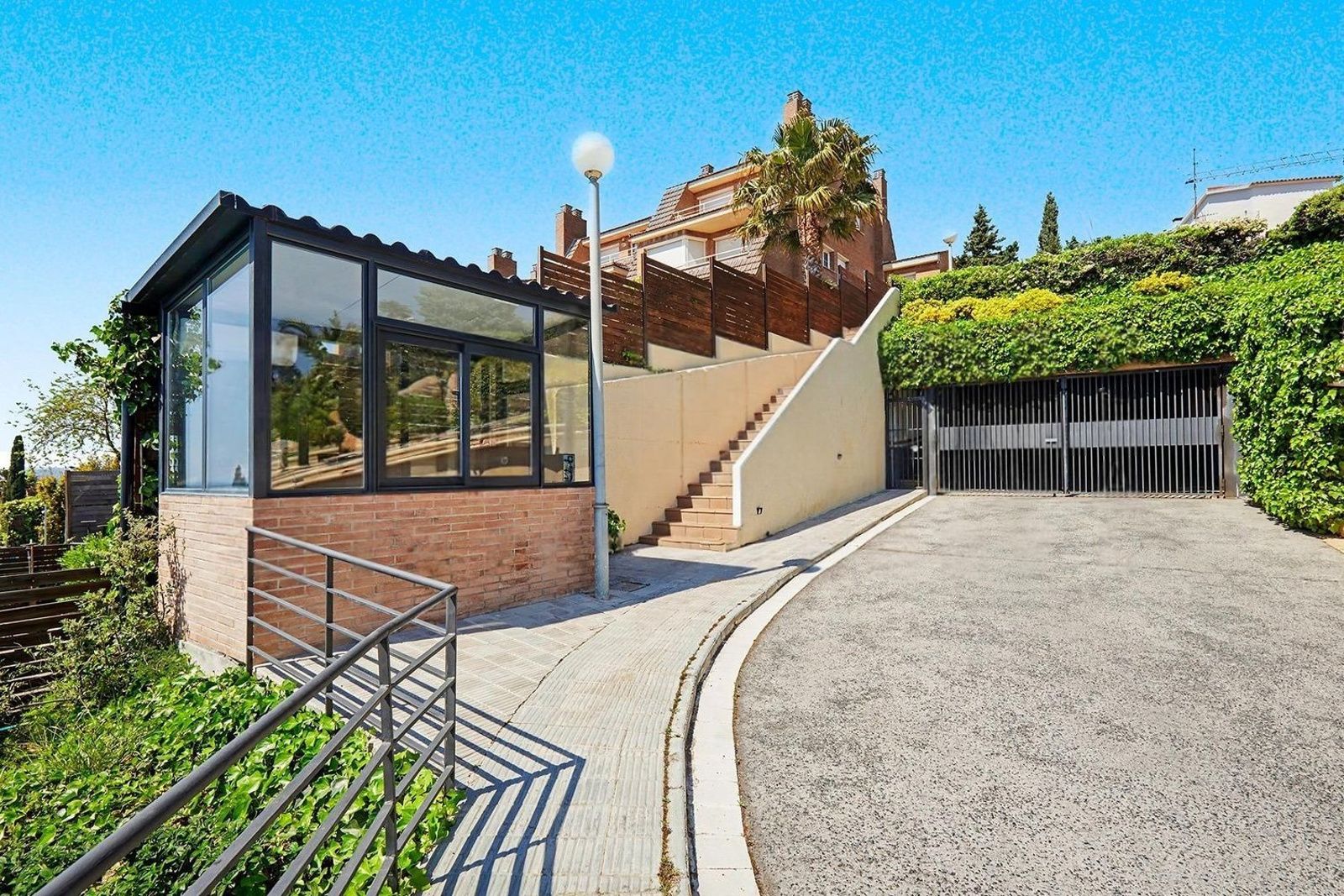 Dzīvoklis Esplugues de Llobregat, Barcelona, Spānijā 7 istabas, 489 m2 Nr. 194534