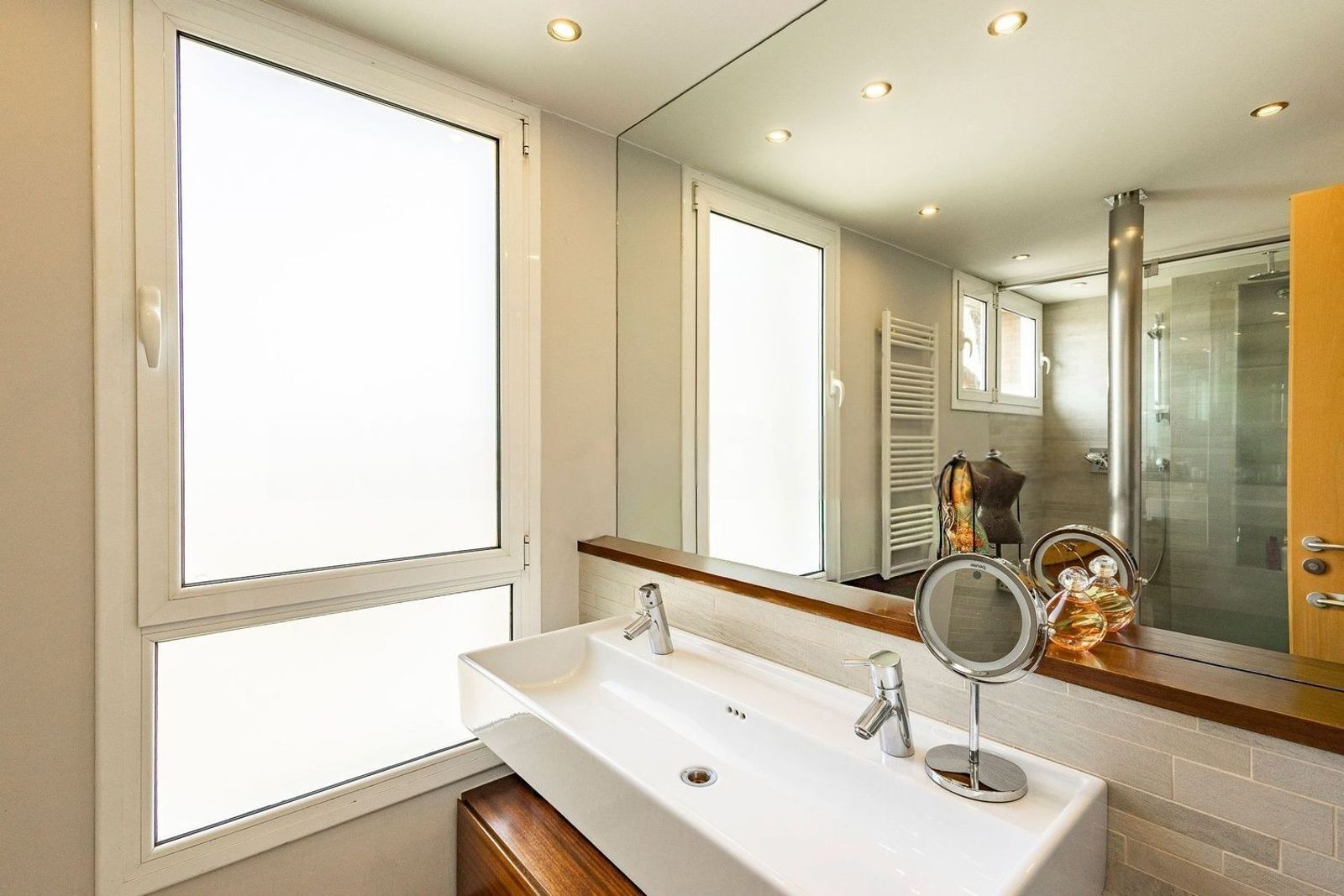 Dzīvoklis Barcelona, Spānijā 5 istabas, 245 m2 Nr. 194536