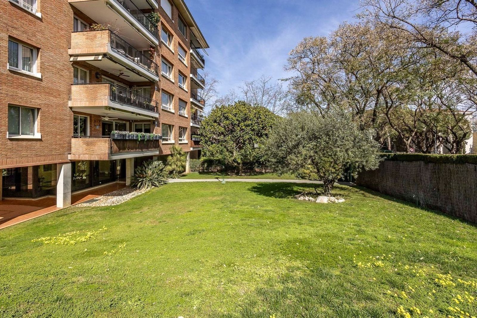 Dzīvoklis Barcelona, Spānijā 5 istabas, 245 m2 Nr. 194536