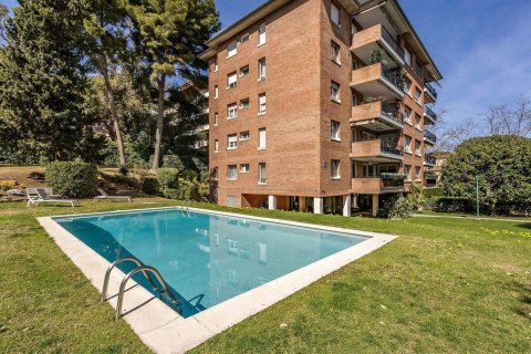 Dzīvoklis Barcelona, Spānijā 5 istabas, 245 m2 Nr. 194536