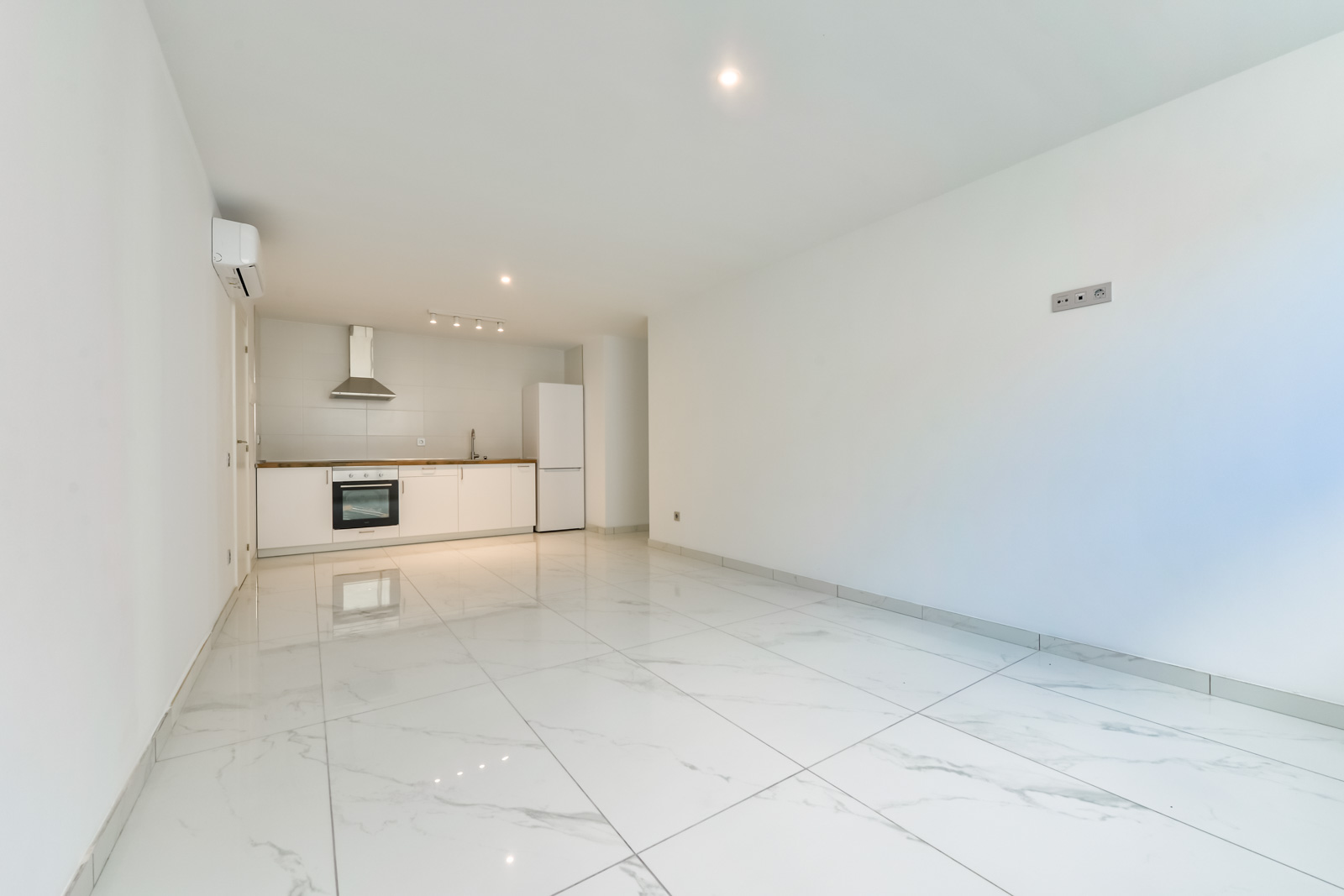 Villa a Finestrat, Alicante, Spagna 7 camere da letto, 636 mq. N° 168207