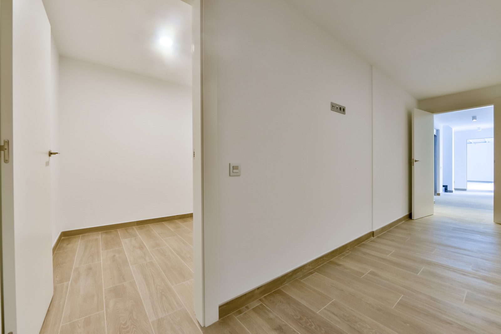 Villa a Finestrat, Alicante, Spagna 7 camere da letto, 636 mq. N° 168207