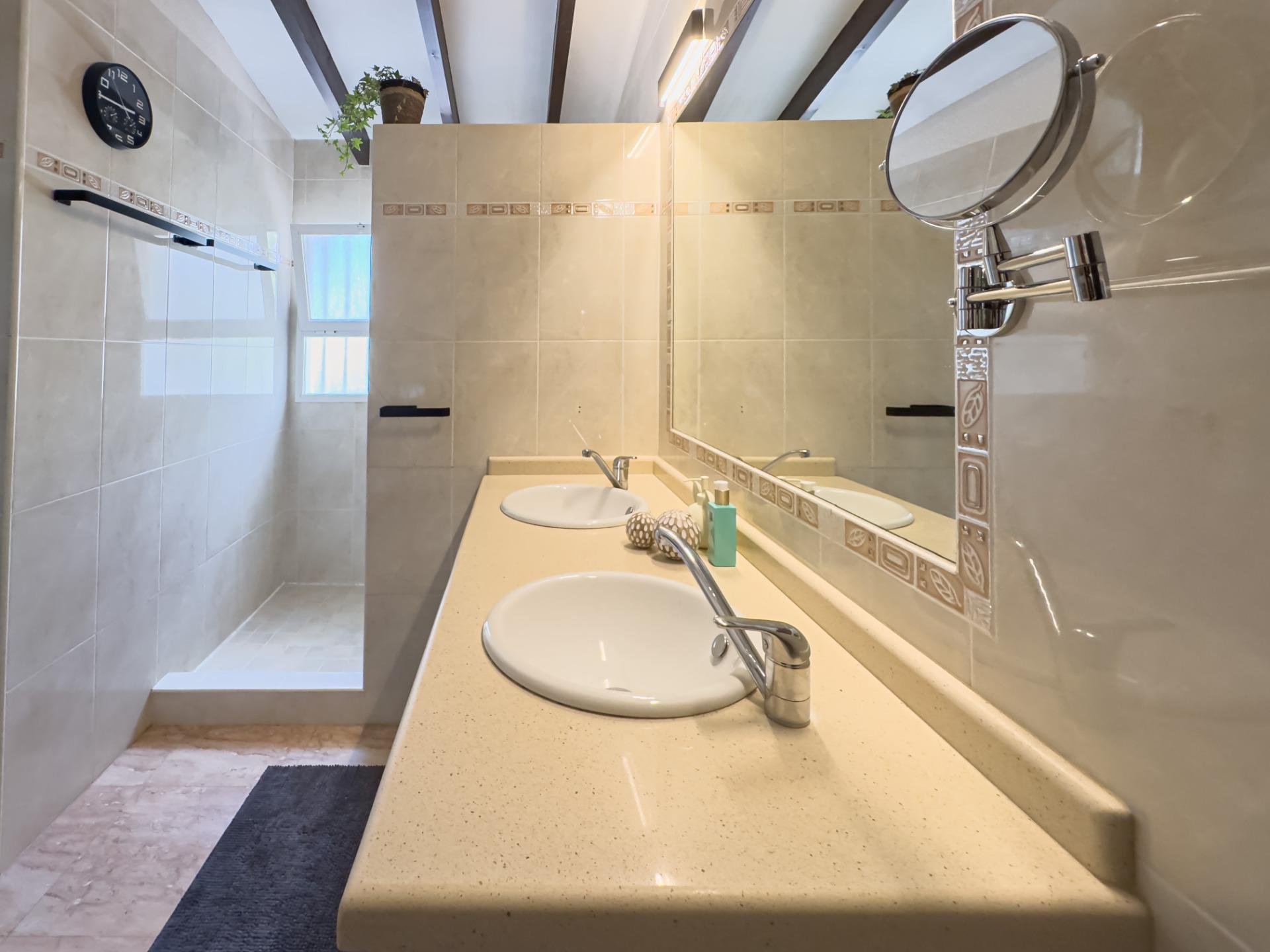 Huvila La Nucia, Alicante, Espanja 3 makuuhuonetta, 225 m2 No. 168876