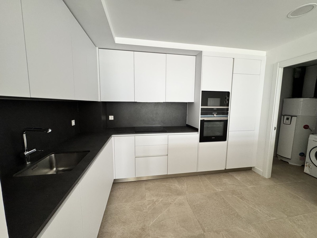 Lägenhet i Estepona, Malaga, Spanien 2 sovrum, 90 kvm. Nr. 180436