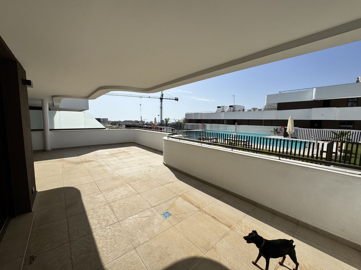 Lägenhet i Estepona, Malaga, Spanien 2 sovrum, 90 kvm. Nr. 180436