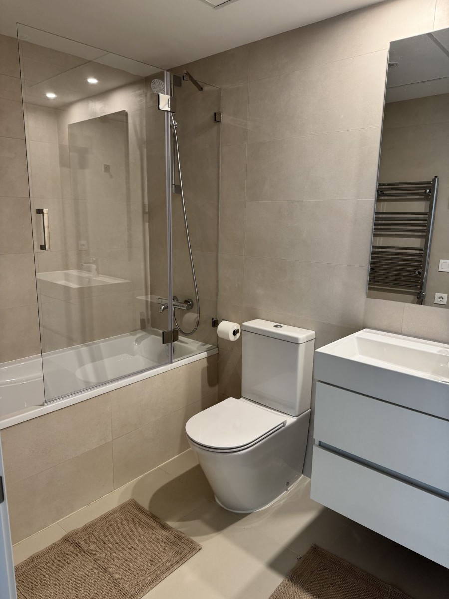 Lägenhet i Estepona, Malaga, Spanien 2 sovrum, 90 kvm. Nr. 180436