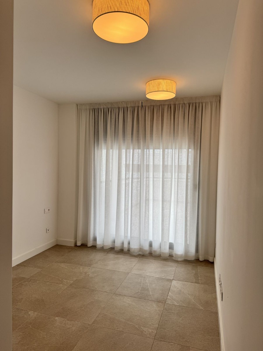 Lägenhet i Estepona, Malaga, Spanien 2 sovrum, 90 kvm. Nr. 180436