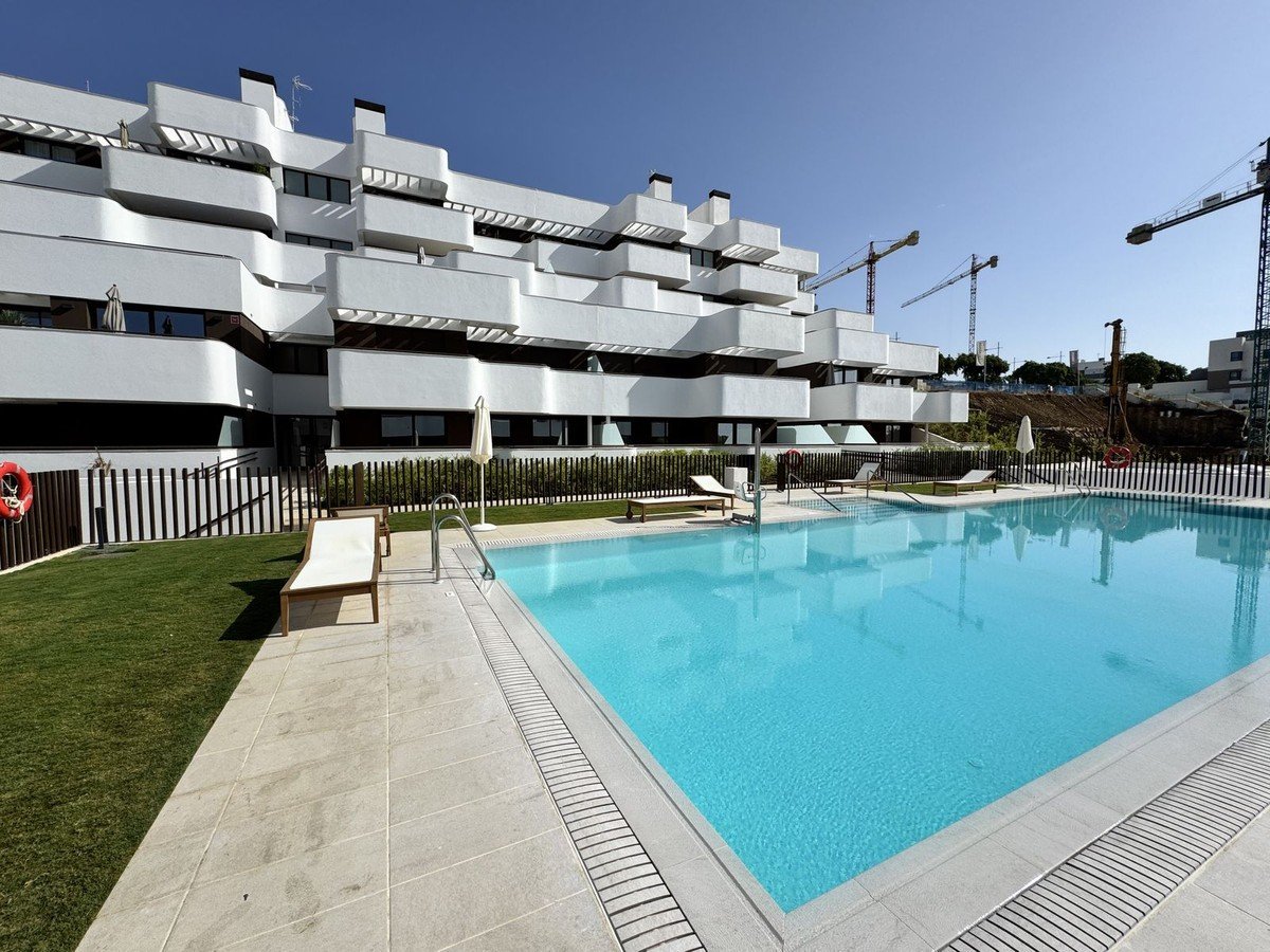Lägenhet i Estepona, Malaga, Spanien 2 sovrum, 90 kvm. Nr. 180436