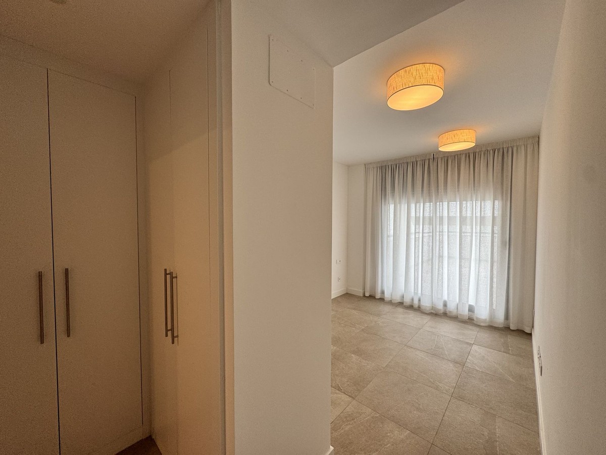 Lägenhet i Estepona, Malaga, Spanien 2 sovrum, 90 kvm. Nr. 180436