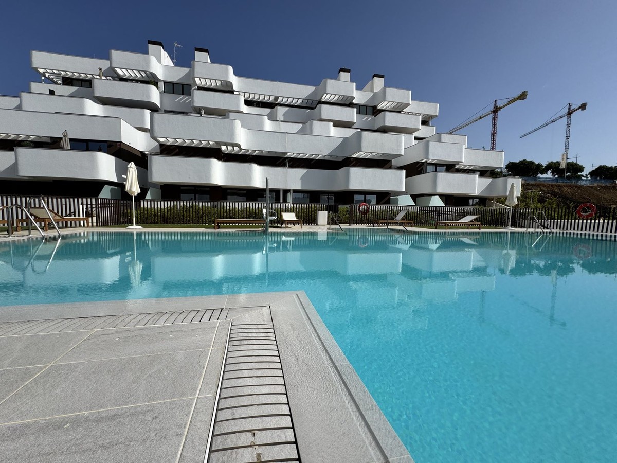 Lägenhet i Estepona, Malaga, Spanien 2 sovrum, 90 kvm. Nr. 180436