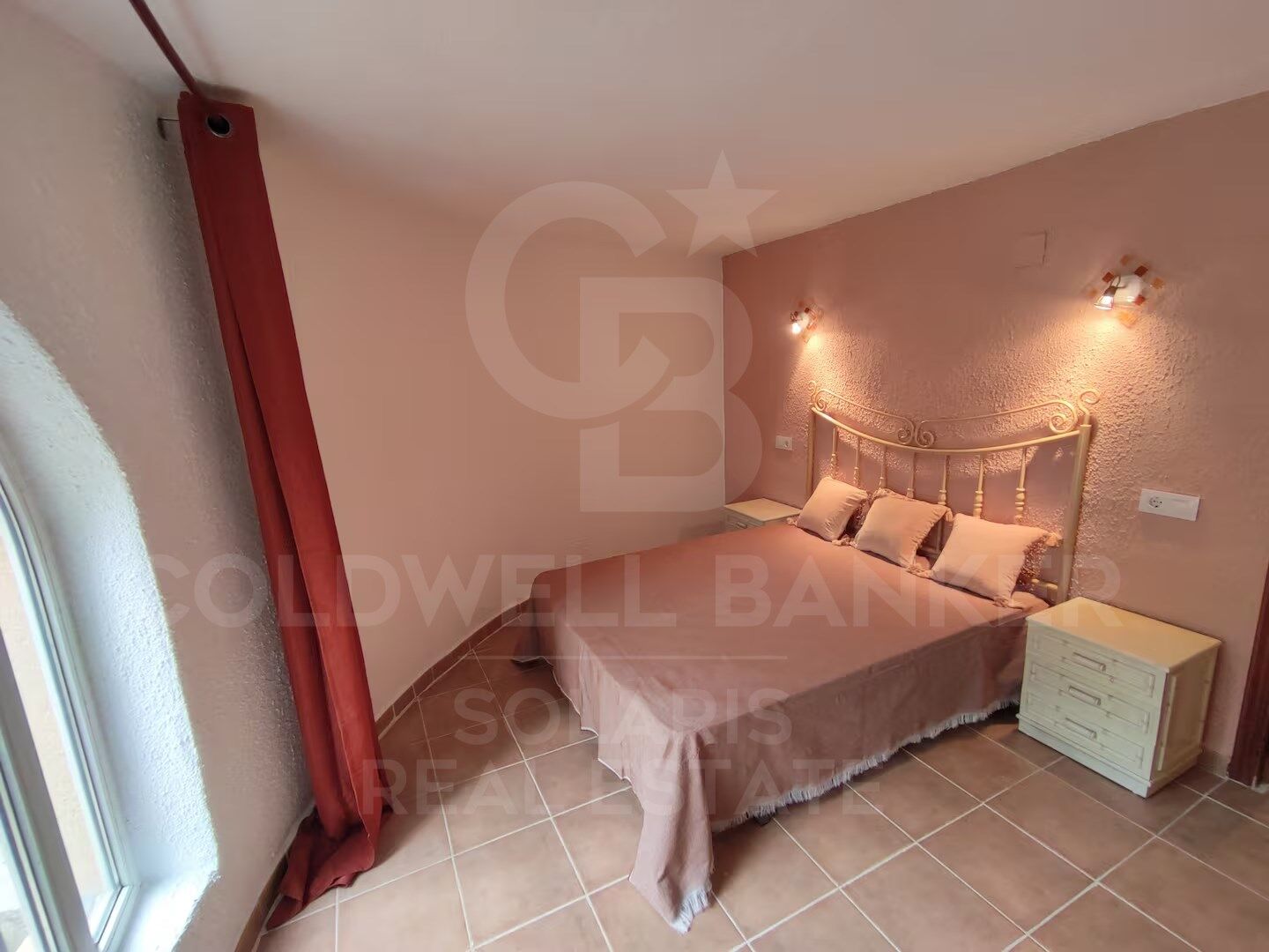 Tvåvåningslägenhet i Benitachell, Alicante, Spanien 4 sovrum, 220 kvm. Nr. 157401