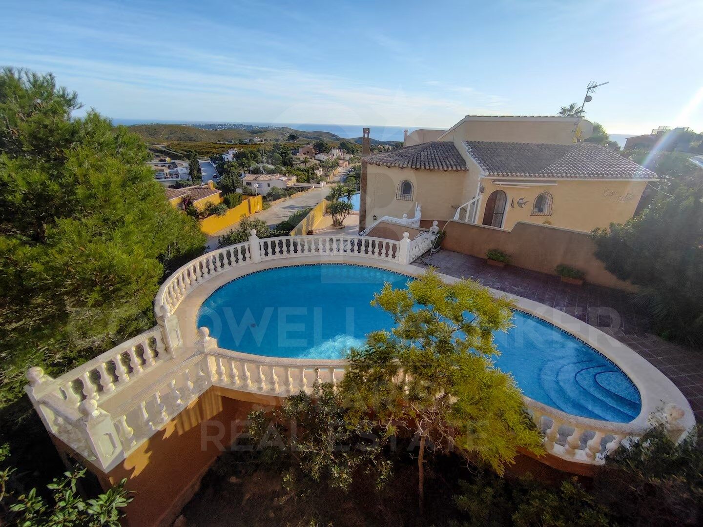 Tvåvåningslägenhet i Benitachell, Alicante, Spanien 4 sovrum, 220 kvm. Nr. 157401