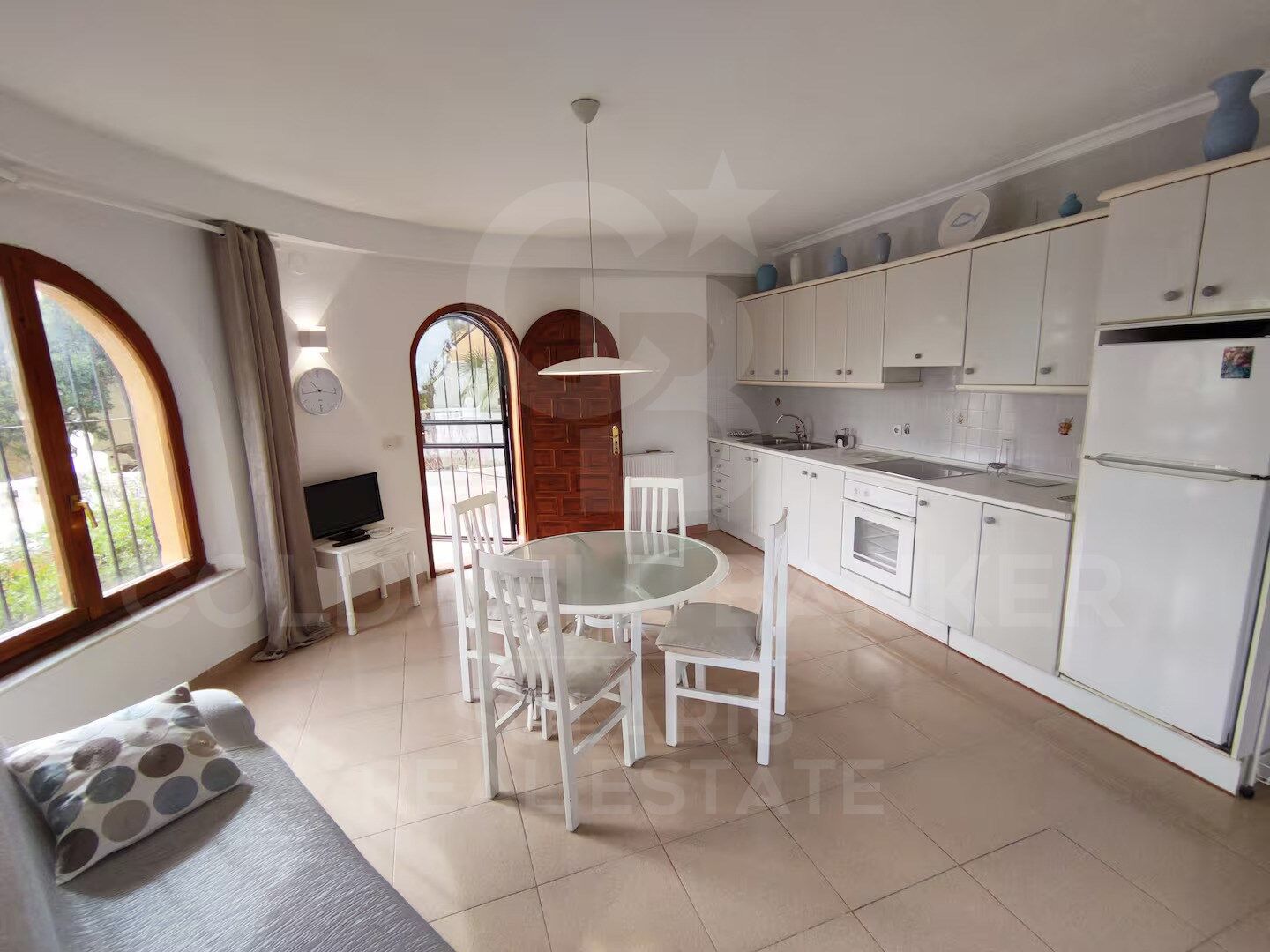 Tvåvåningslägenhet i Benitachell, Alicante, Spanien 4 sovrum, 220 kvm. Nr. 157401