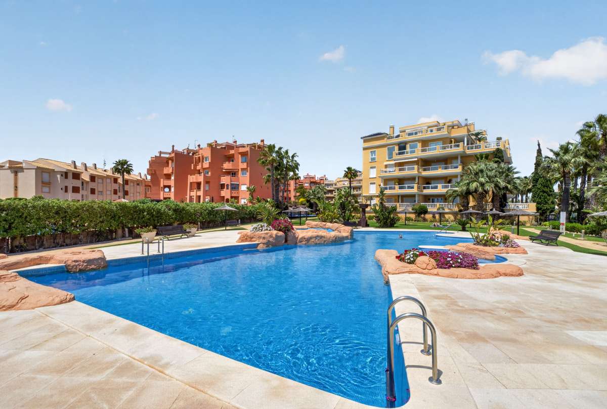 Apartamento en Cabo Roig, Alicante, España 2 dormitorios, 76 m2 No. 189877