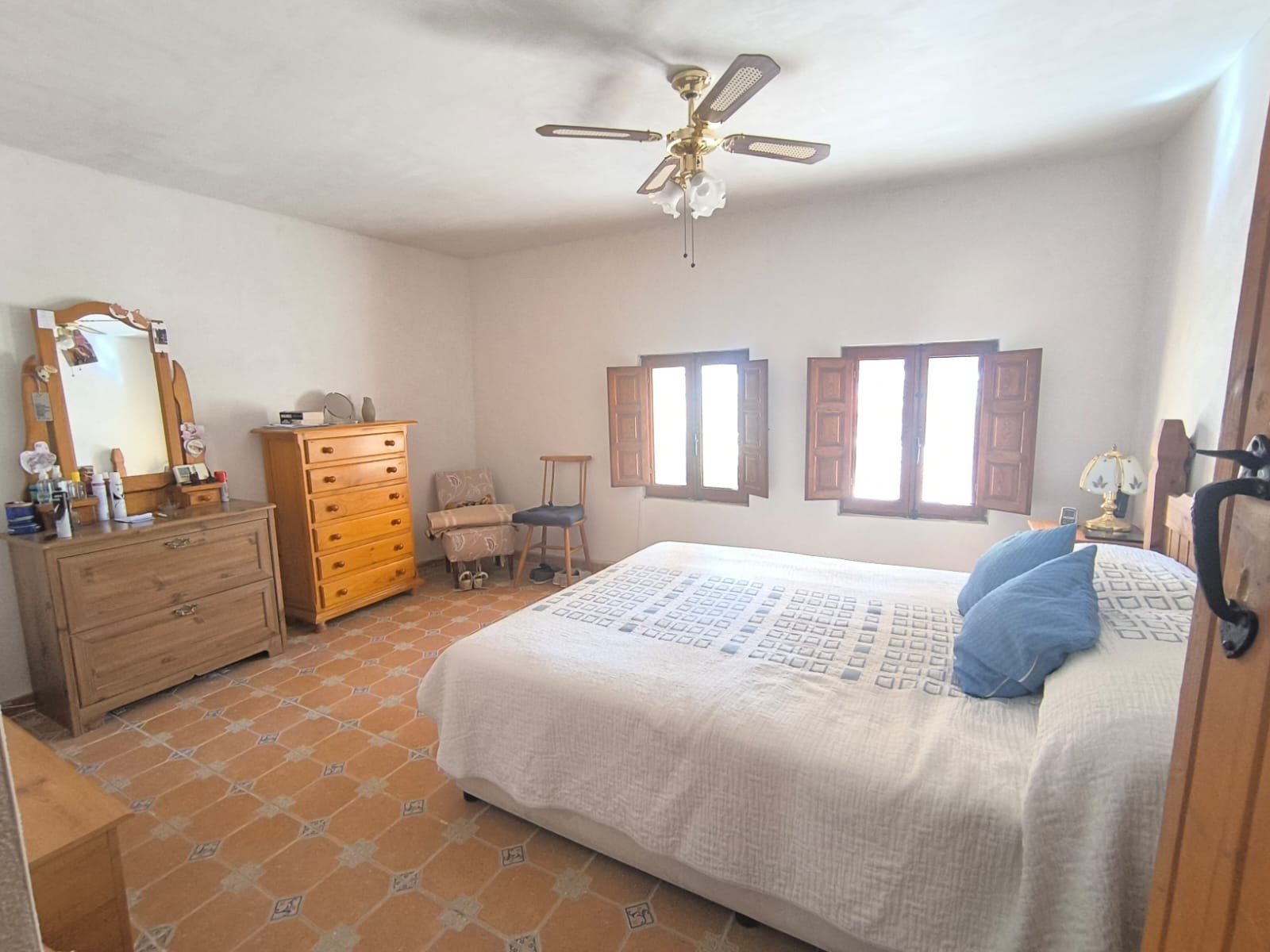 Villa in Chinorlet, Alicante, Spain 4 bedrooms, 250 sq.m. No. 189881