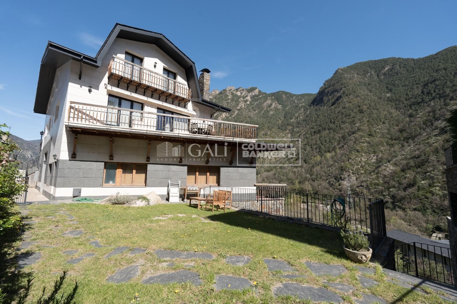 Villa Principado De Andorra (Ninguna Poblacion Tiene C.P.), Lleida, Spānijā 7 istabas, 652 m2 Nr. 160152