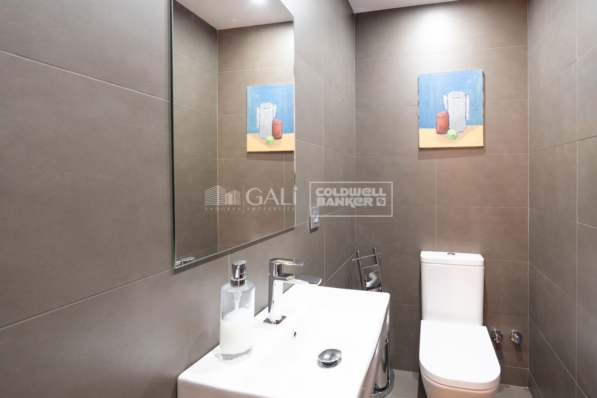 Villa Principado De Andorra (Ninguna Poblacion Tiene C.P.), Lleida, Spānijā 7 istabas, 652 m2 Nr. 160152