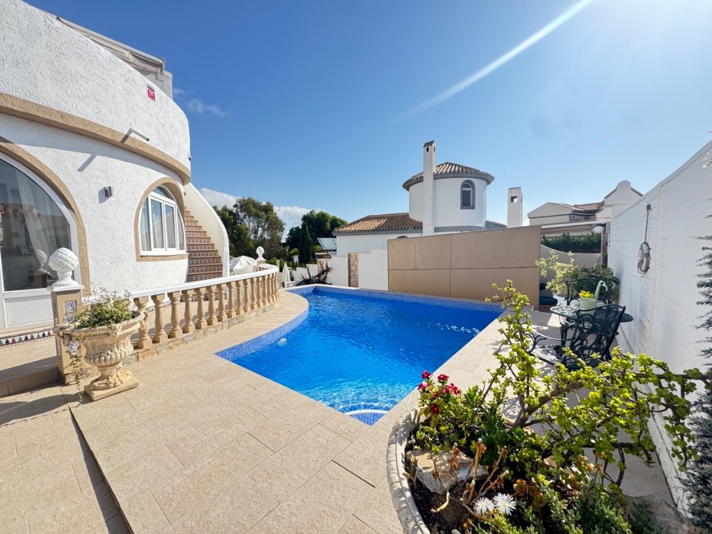 Villa a La Zenia, Alicante, Spagna 4 camere da letto, 177 mq. N° 145367