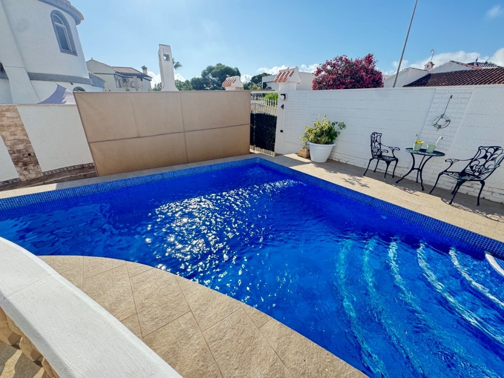 Villa a La Zenia, Alicante, Spagna 4 camere da letto, 177 mq. N° 145367