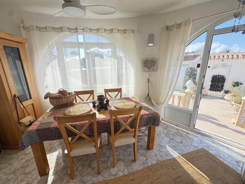 Villa a La Zenia, Alicante, Spagna 4 camere da letto, 177 mq. N° 145367