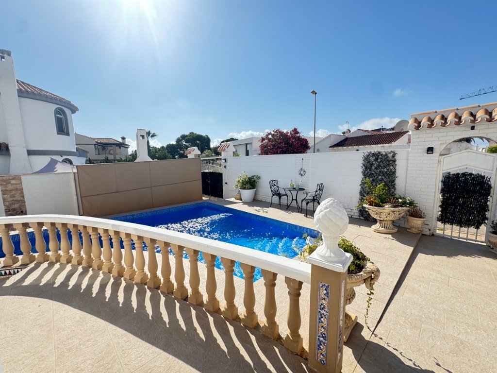 Villa a La Zenia, Alicante, Spagna 4 camere da letto, 177 mq. N° 145367