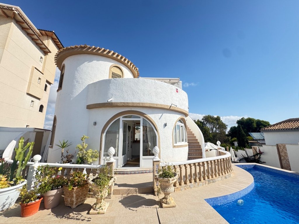 Villa a La Zenia, Alicante, Spagna 4 camere da letto, 177 mq. N° 145367