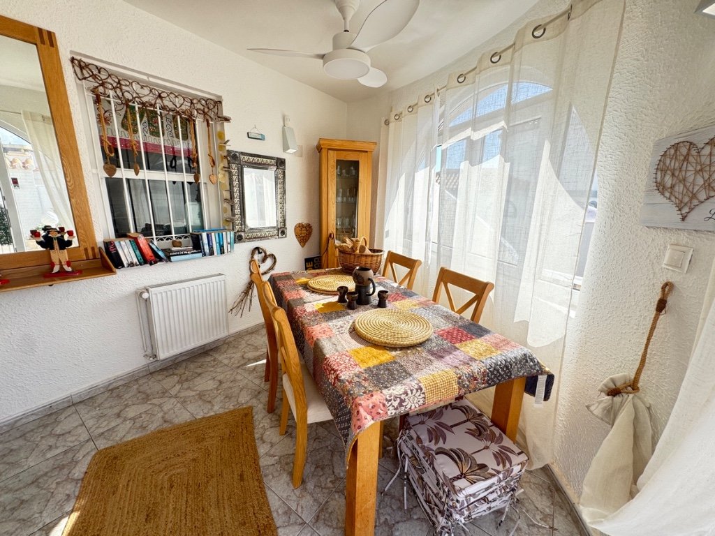 Villa a La Zenia, Alicante, Spagna 4 camere da letto, 177 mq. N° 145367