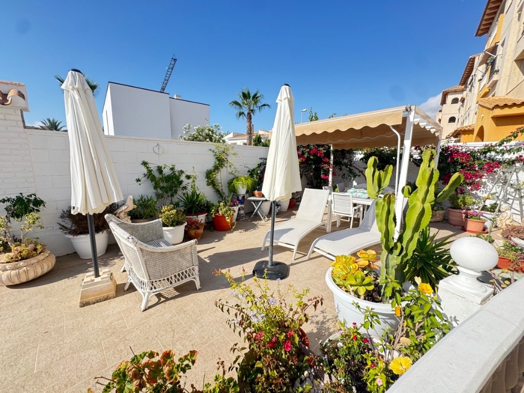 Villa a La Zenia, Alicante, Spagna 4 camere da letto, 177 mq. N° 145367