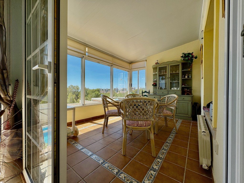 Villa in Villamartin, Alicante, Spanien 2 Schlafzimmer, 160 m2 Nr. 145366