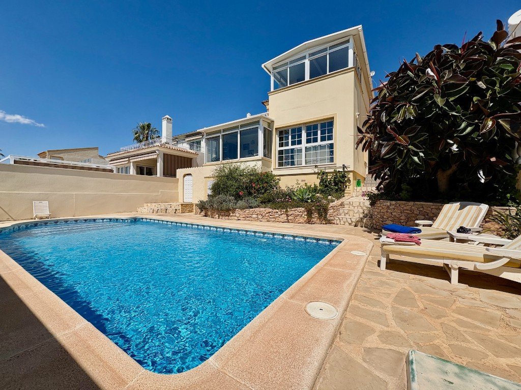 Villa in Villamartin, Alicante, Spanien 2 Schlafzimmer, 160 m2 Nr. 145366