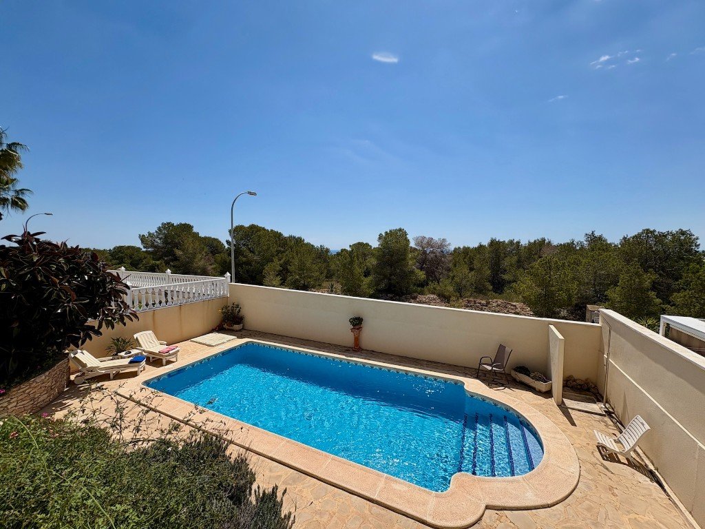 Villa in Villamartin, Alicante, Spanien 2 Schlafzimmer, 160 m2 Nr. 145366