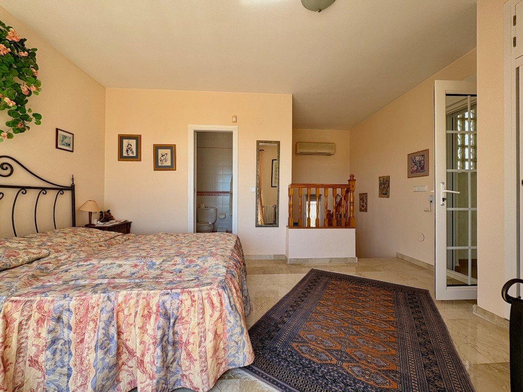 Villa in Villamartin, Alicante, Spanien 2 Schlafzimmer, 160 m2 Nr. 145366
