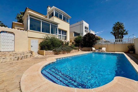Villa en Villamartin, Alicante, España 2 dormitorios, 160 m2 No. 145366