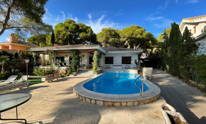Villa Dehesa De Campoamor, Alicante, Spānijā 6 istabas, 250 m2 Nr. 115025