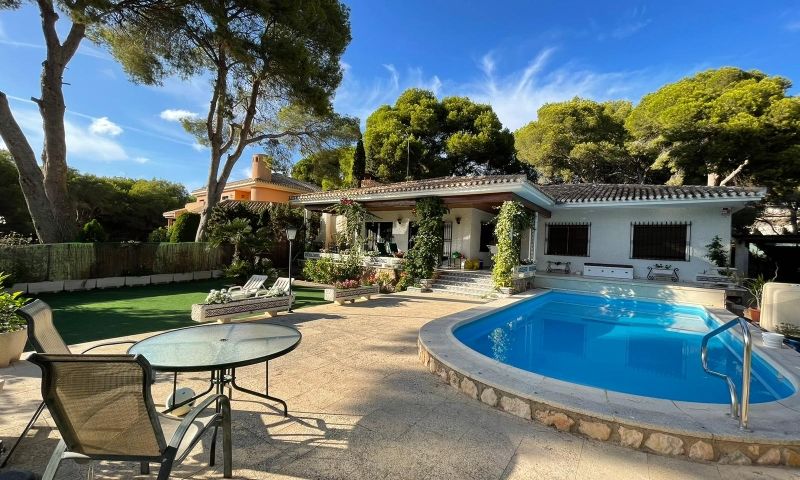 Villa Dehesa De Campoamor, Alicante, Spānijā 6 istabas, 250 m2 Nr. 115025