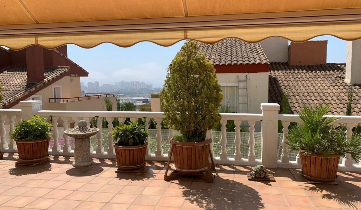 Villa in Benidorm, Alicante, Spanien 3 Schlafzimmer, 177 m2 Nr. 180102