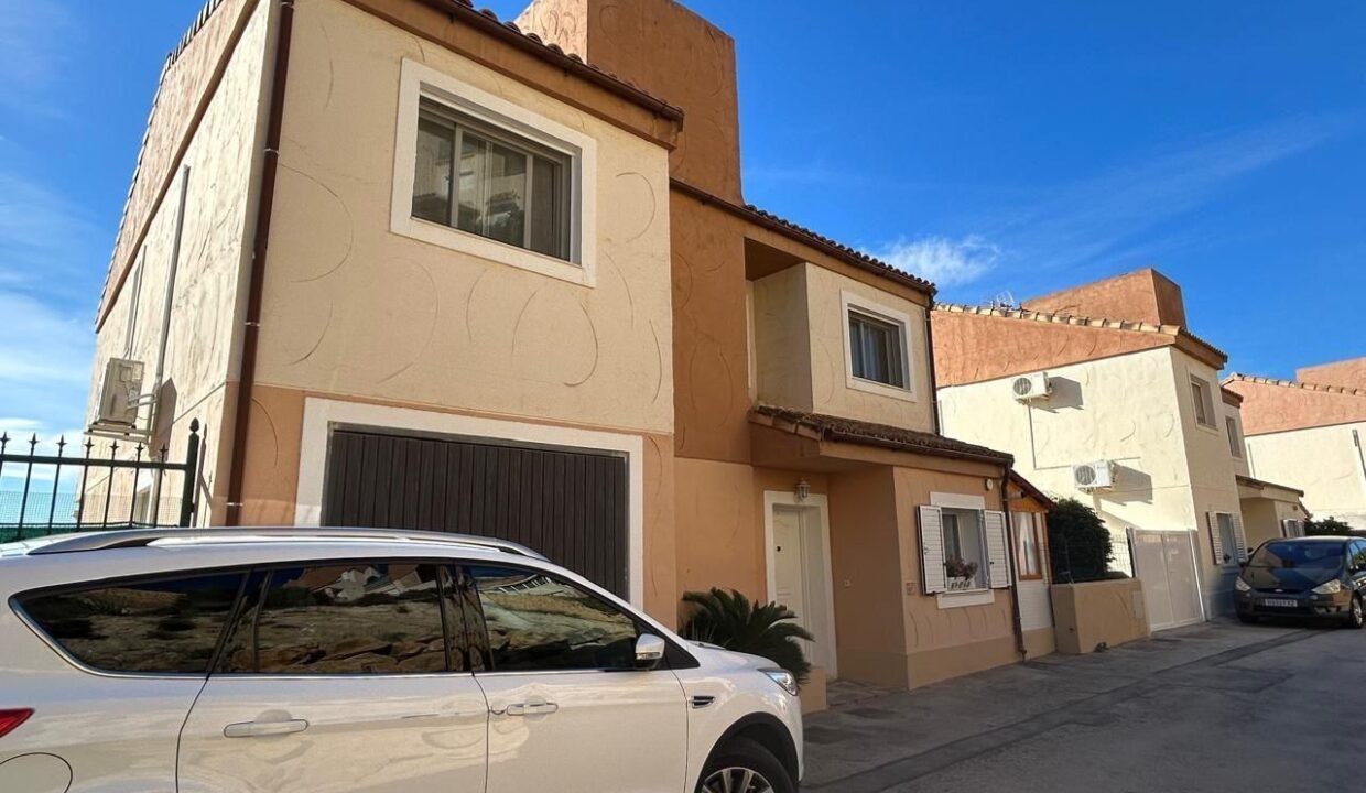 Villa in Benidorm, Alicante, Spanien 3 Schlafzimmer, 177 m2 Nr. 180102