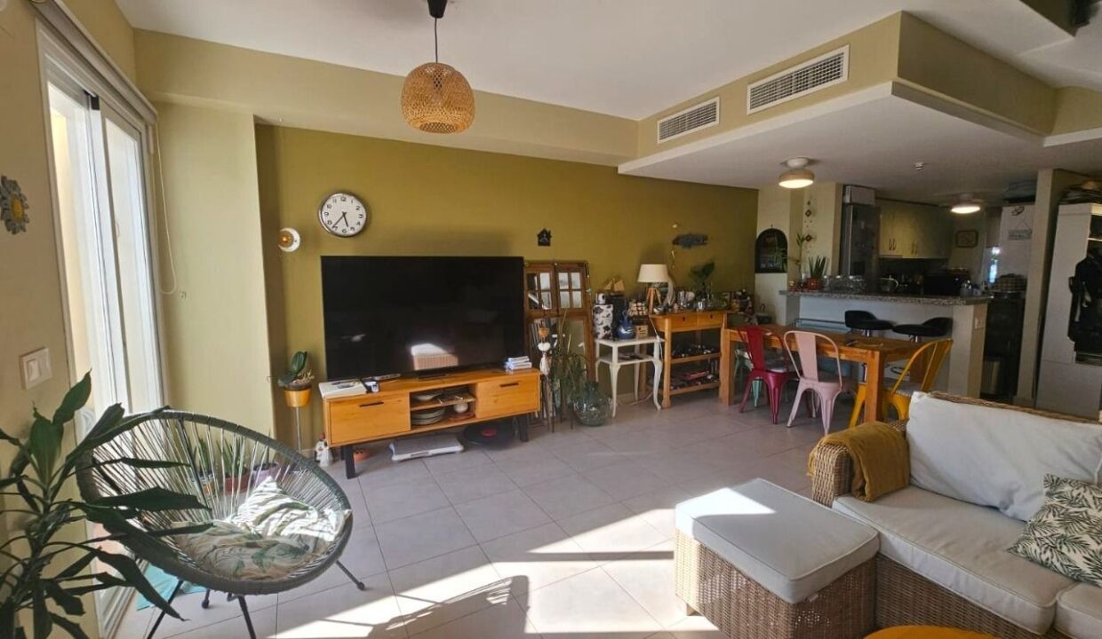 Tvåvåningslägenhet i Calpe, Alicante, Spanien 3 sovrum, 150 kvm. Nr. 180103