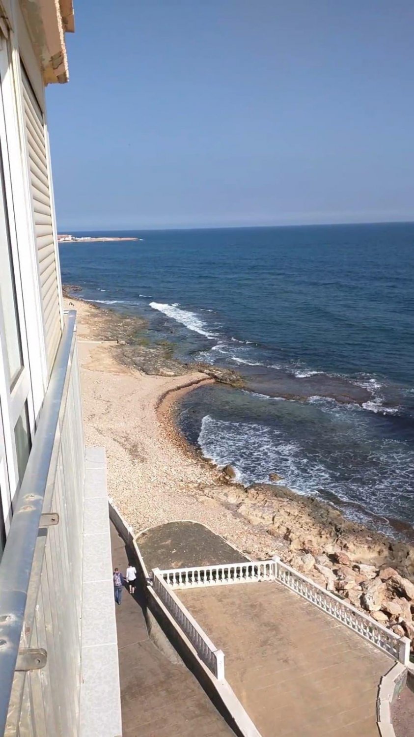 Apartment in Torrevieja, Alicante, Spain 4 bedrooms, 122 sq.m. No. 117113