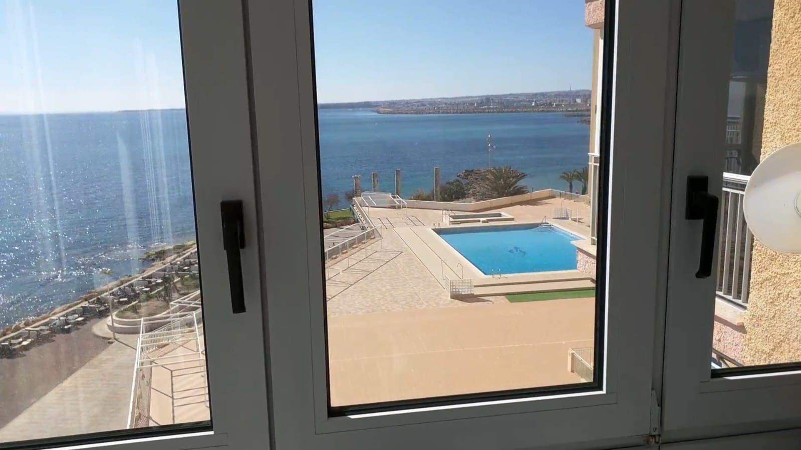 Apartment in Torrevieja, Alicante, Spain 4 bedrooms, 122 sq.m. No. 117113