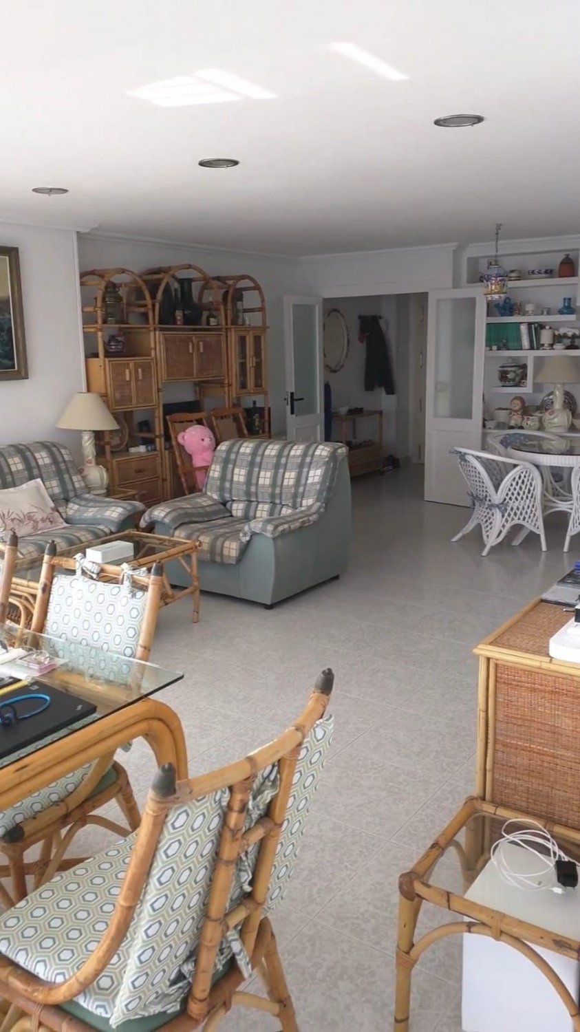 Apartment in Torrevieja, Alicante, Spain 4 bedrooms, 122 sq.m. No. 117113