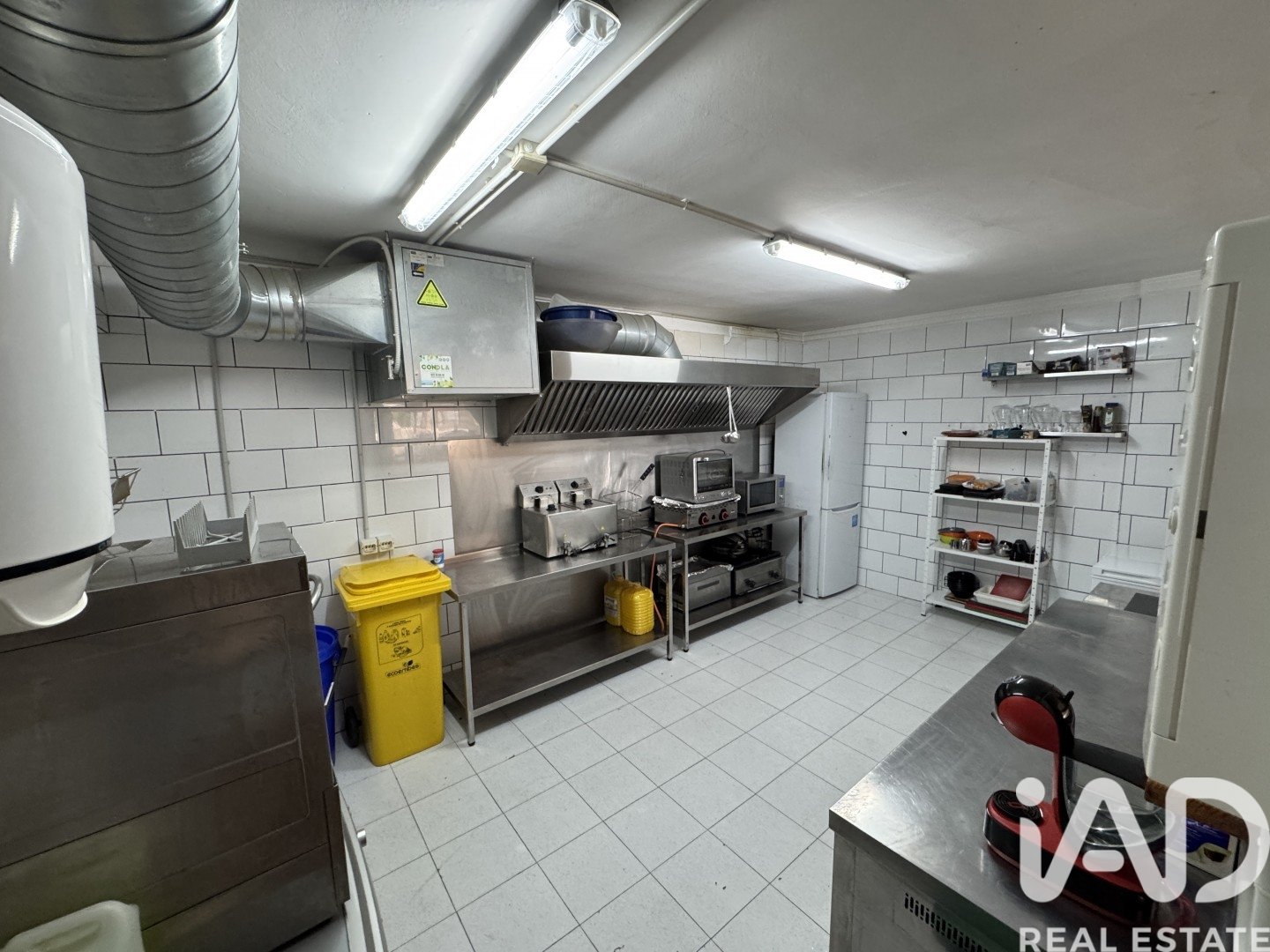Commercial property in Arona, Tenerife, Spain 100 sq.m. No. 193480