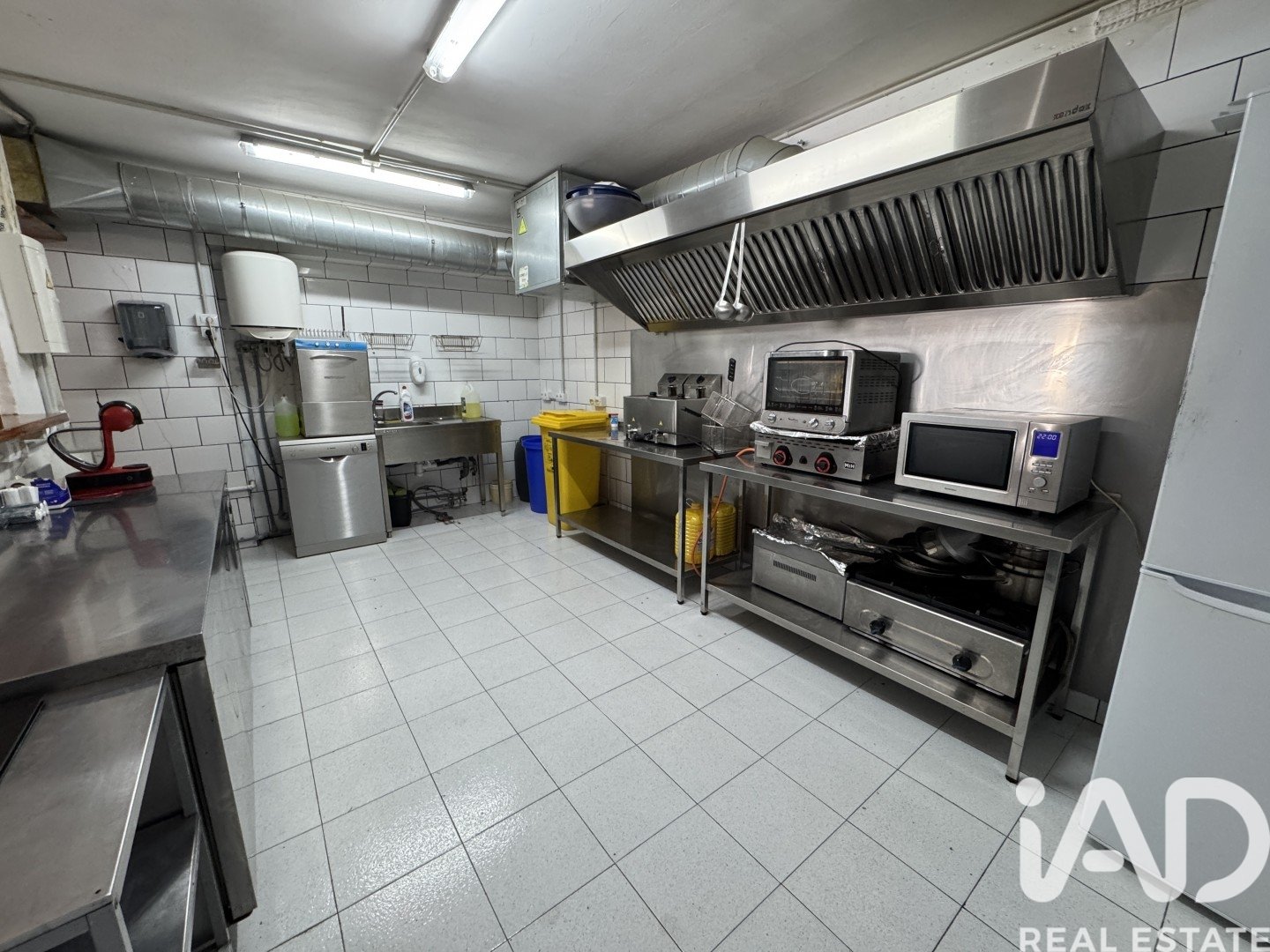 Commercial property in Arona, Tenerife, Spain 100 sq.m. No. 193480