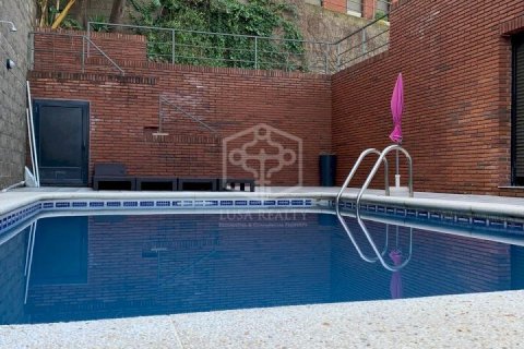 Villa in Castelldefels, Barcelona, Spain 5 bedrooms, 332 sq.m. No. 181698