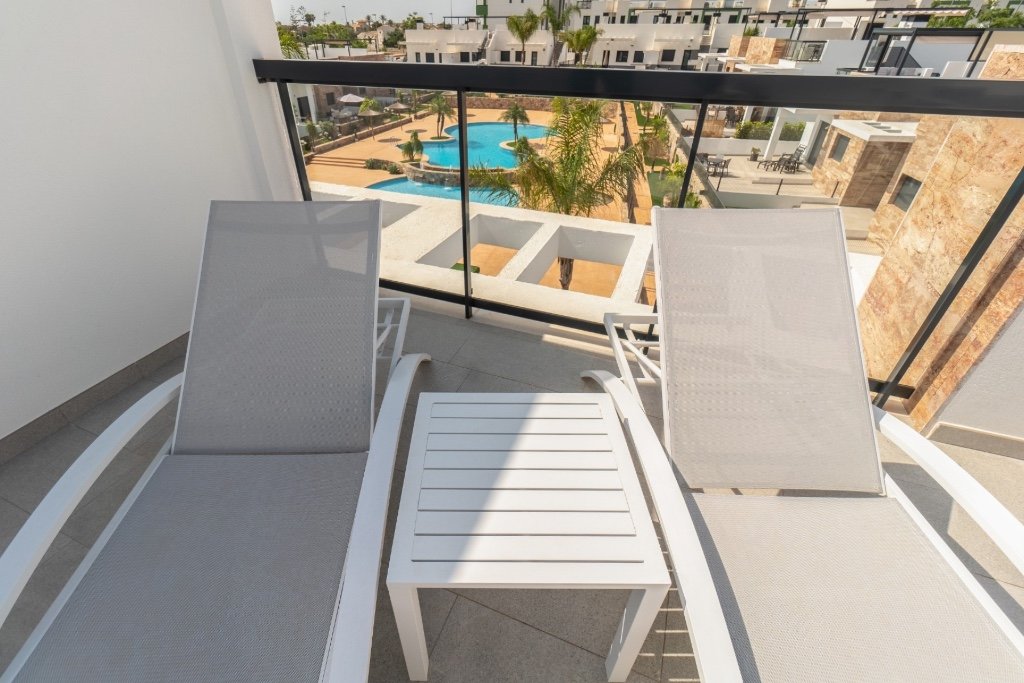 Dzīvoklis Mil Palmeras, Alicante, Spānijā 2 istabas, 80 m2 Nr. 145209
